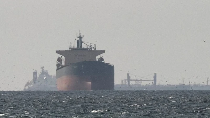 ২০ লাখ ব্যারেল তেলভর্তি জাহাজে ড্রোন হামলা, সাগরে ছড়িয়ে পড়ার শঙ্কা