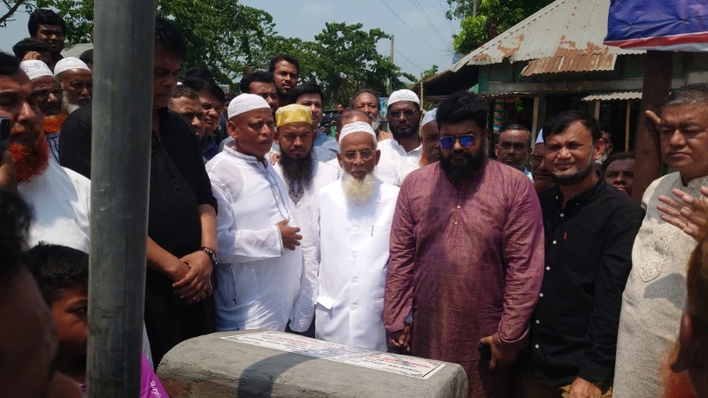 দীর্ঘ ভোগান্তির অবসান: মুরাদনগরের পাহাড়পুরে সড়ক নির্মাণকাজ শুরু