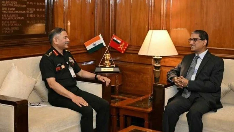 ভারতীয় সেনাপ্রধানের সঙ্গে বাংলাদেশি রাষ্ট্রদূতের বৈঠক