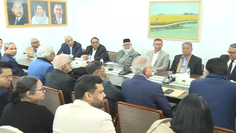 শীর্ষ ব্যবসায়ী নেতাদের সঙ্গে প্রধানমন্ত্রীর বৈঠক শুরু