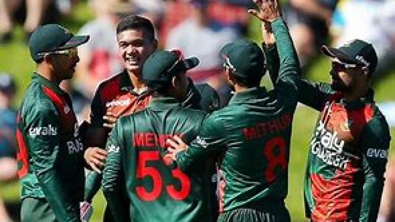 বাংলাদেশের দরকার ১২৭ রান এড়াতে হোয়াটওয়াশ