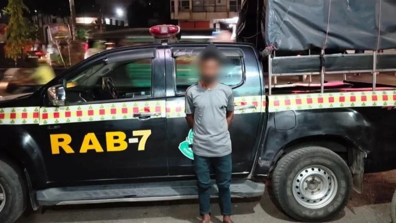 সীতাকুণ্ডে যুবলীগ নেতা হত্যা মামলার প্রধান আসামি র‍্যাবের হাতে আটক