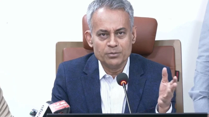 বাংলার জয়যাত্রা জাহাজের হরমুজ অতিক্রমের কূটনৈতিক চেষ্টা চলছে : শেখ রবিউল আলম