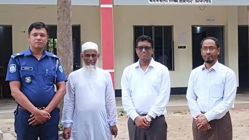 মুরাদনগরে নকলমুক্ত পরিবেশে এসএসসি পরীক্ষা শুরু, প্রথম দিনেই অনুপস্থিত ১১২