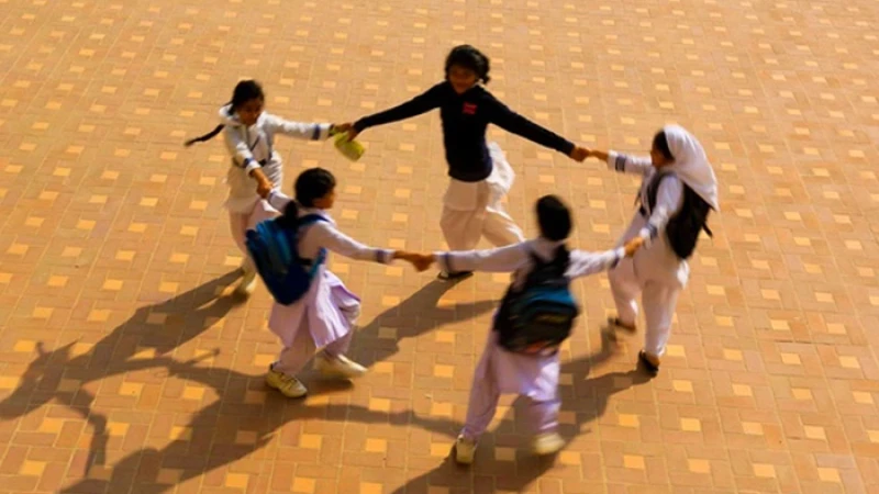 জুলাইয়ে শিক্ষার্থীরা পাবে পাটের ব্যাগ ও পোশাক