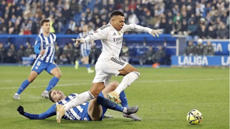 এমবাপে-ভিনিসিয়ুসের গোলে জয়ের ধারায় ফিরল রিয়াল