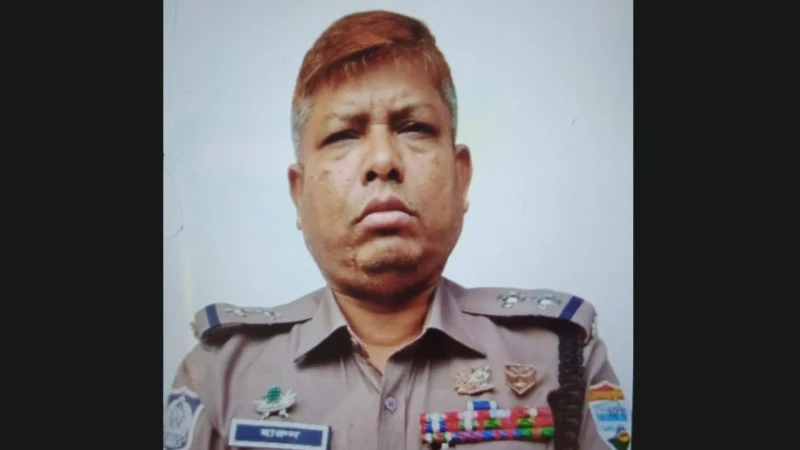 বিমানবন্দর রেলওয়ে ফাঁড়ির ইনচার্জ হারুন উর রশিদের মানবিক উদ্যোগ আলোচনায়