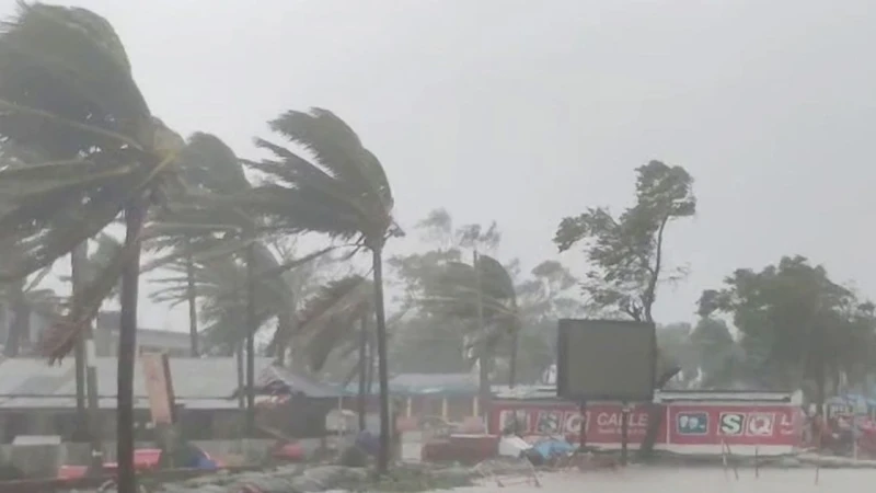 সন্ধ্যার মধ্যে ৬ অঞ্চলে ৮০ কিমি বেগে ঝড়ের আভাস