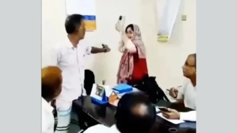 প্রদর্শক হীরাকে সাময়িক বরখাস্ত, তদন্ত কমিটি গঠন