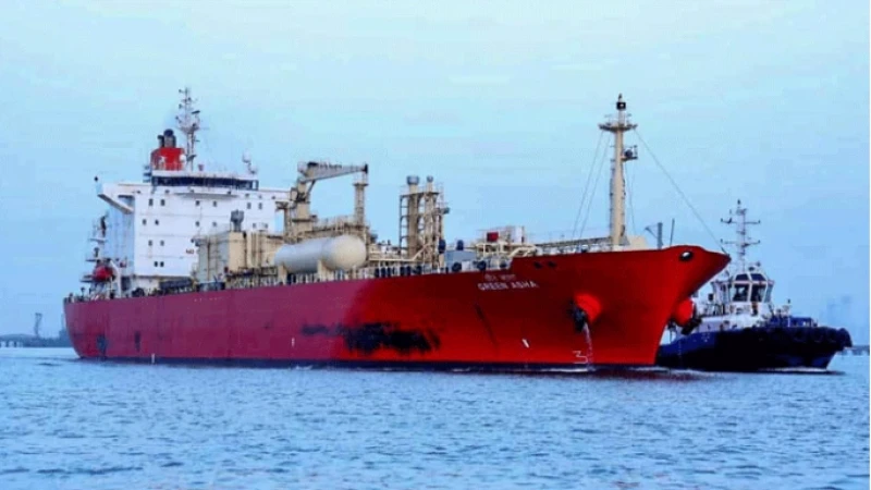 হরমুজে আবারও জাহাজে গুলি, অল্পের জন্য বাঁচলেন ১৭ ভারতীয় নাবিক