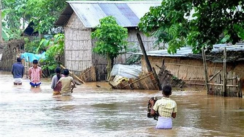 বন্যায় তিন জেলায় ক্ষতিগ্রস্ত ৩৮ হাজার ৪০০ পরিবার