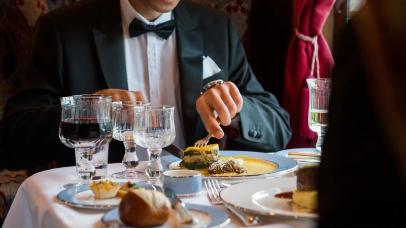 ভালো রেস্টুরেন্টে কম বাজেটে খাওয়ার উপায়