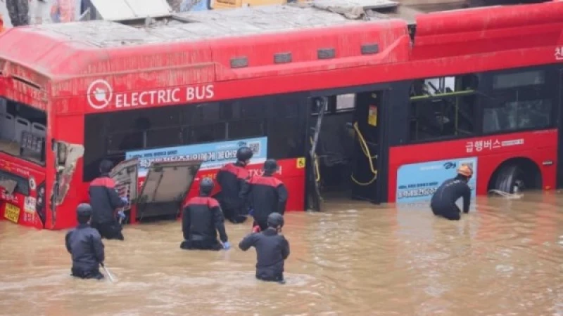 দক্ষিণ কোরিয়ায় ভয়াবহ সৃষ্ট বন্যা ও ভূমিধসে নিহত বেড়ে ৩৯