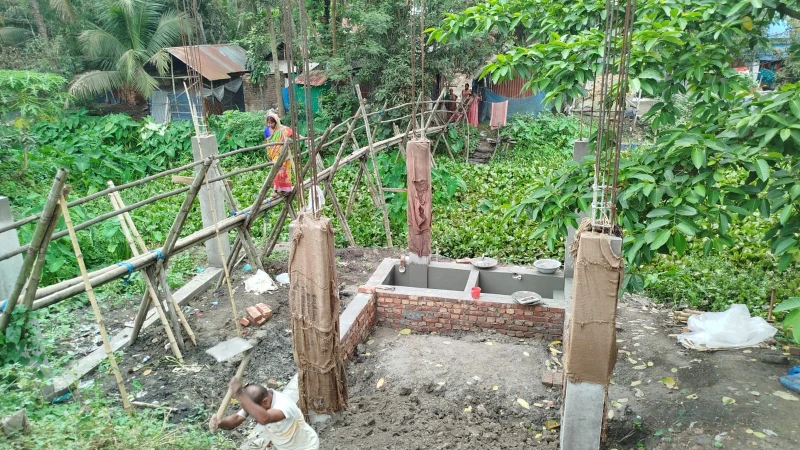 খালের জমি দখল ঘিরে উত্তেজনা, নির্মাণকাজ বন্ধ করল প্রশাসন