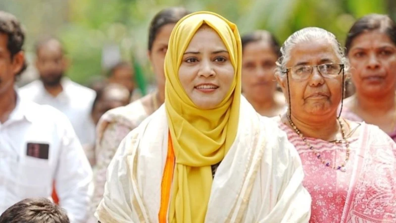 বামদের দুর্গ কেরালায় ৩৪ বছর বয়সী মুসলিম তরুণীর ঐতিহাসিক জয়