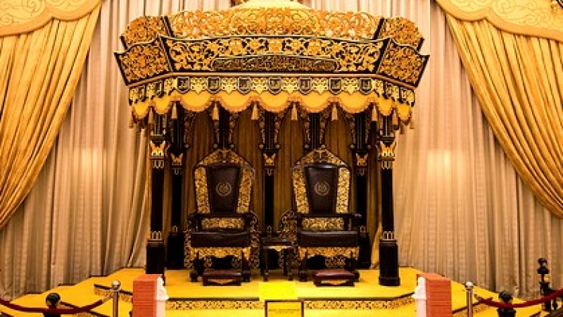 ইসলামের দৃষ্টিতে একজন আদর্শ নেতার বৈশিষ্ট্য