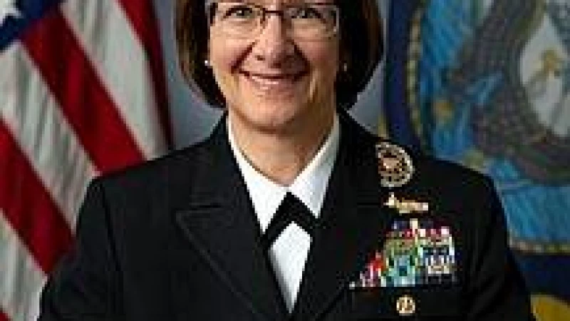 যুক্তরাষ্ট্রের প্রথম কোনো নারীকে নৌবাহিনীর প্রধান পদে মনোনয়ন