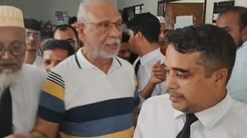 মানবতাবিরোধী অপরাধের মামলায় সাবেক মন্ত্রী লতিফ সিদ্দিকী গ্রেপ্তার