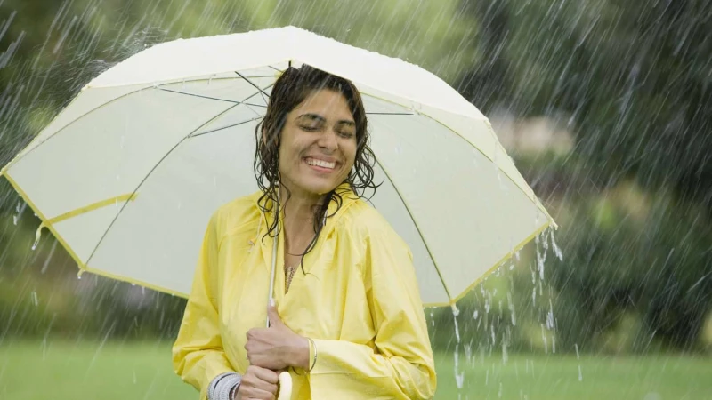 বর্ষায় ফ্যাশন সচেতনদের পছন্দের পোশাক