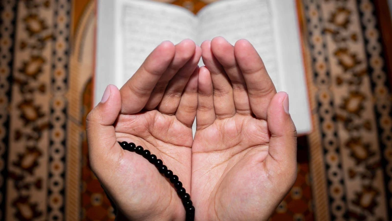 মানসিক অস্থিরতা কাটে যেসব আমলে