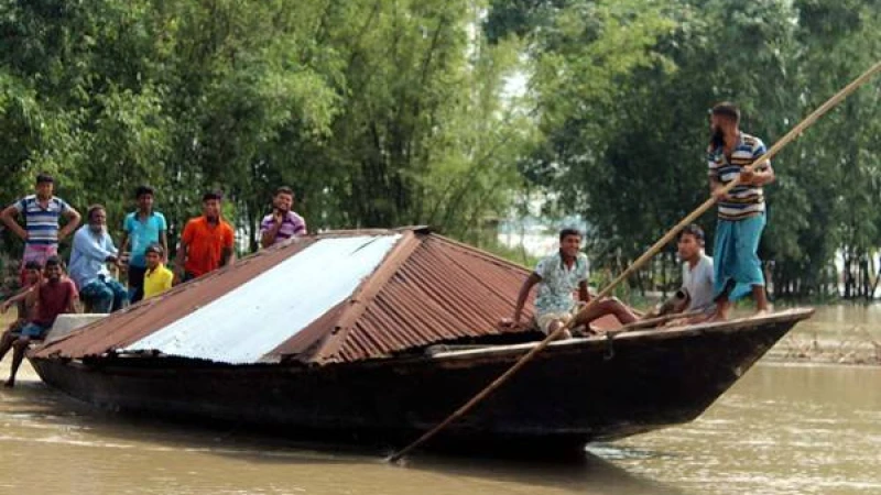 ইসলামে বন্যায় বিপন্নদের পাশে দাঁড়ানো সওয়াবের কাজ