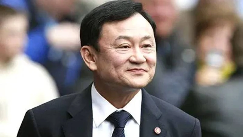 থাইল্যান্ডের সাবেক প্রধানমন্ত্রী থাইল্যান্ডে ফেরার সাথে সাথে গ্রেপ্তার