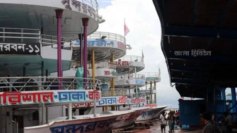 ঢাকার লঞ্চযাত্রী কমেছে এক বছরে ৩৪ শতাংশ