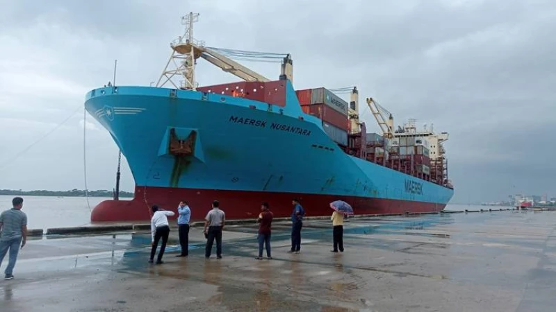 সাড়ে ২৩ কোটি ডলার চীনা ঋণে কেনা হচ্ছে চার জাহাজ