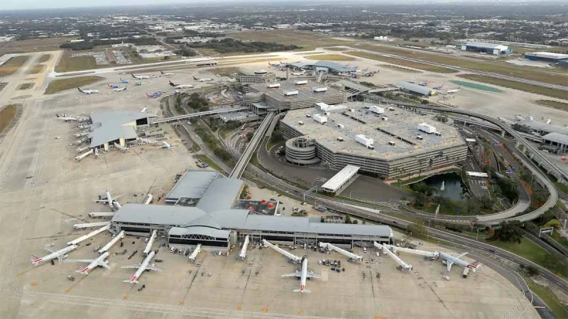 ঘূর্ণিঝড় ইডালিয়ার জেরে যুক্তরাষ্ট্রে ৯০০ ফ্লাইট বাতিল করা হয়েছে