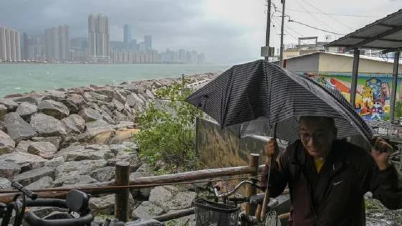 তাইওয়ানে আঘাত হানায় টাইফুন হাইকু ৩৪ হাজার পরিবার বিদ্যুৎহীন