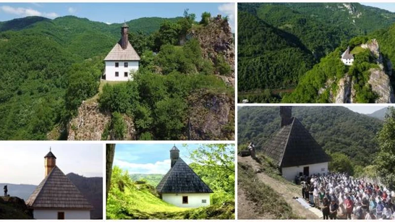 বছরে একবার যে মসজিদে জুমার নামাজ অনুষ্ঠিত হয়