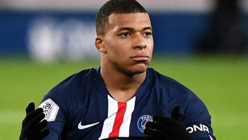 পিএসজির হয়ে চ্যাম্পিয়ন্স লিগে এমবাপ্পের অংশগ্রহণের বিষয়টি অনিশ্চিত