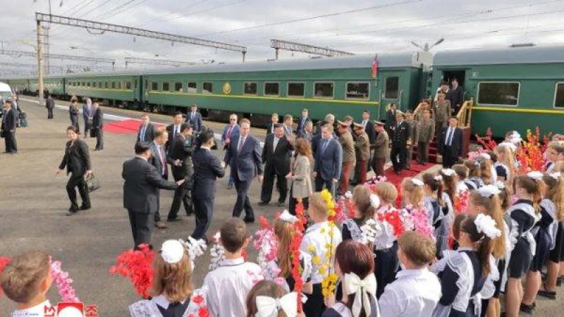 অস্ট্রিয়ায় ফরাসি দূতাবাসের সামনে ‘বোরকা’ নিষিদ্ধের প্রতিবাদ