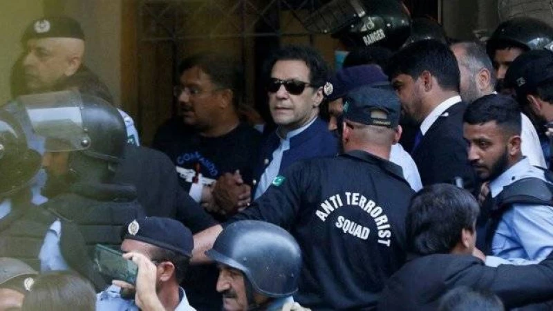 আদিয়ালা কারাগারে ইমরান খানকে স্থানান্তরের নির্দেশ