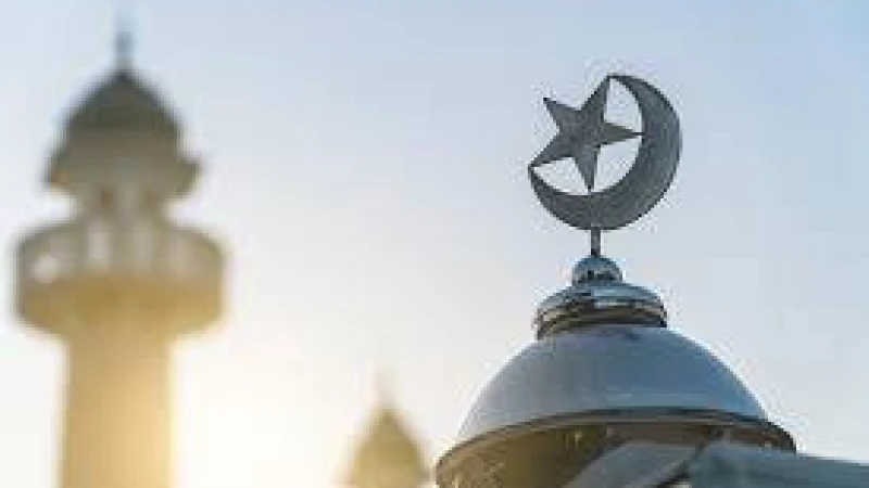 মহানবী (সা.) মুসলিম জাতির কয়েকটি বিজয়ের ব্যাপারে ভবিষ্যদ্বাণী