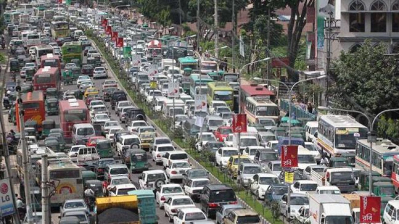 রাজধানীবাসীর ২ ঘণ্টার যাত্রাপথে ৪৬ মিনিট কেটে যায় জ্যামে