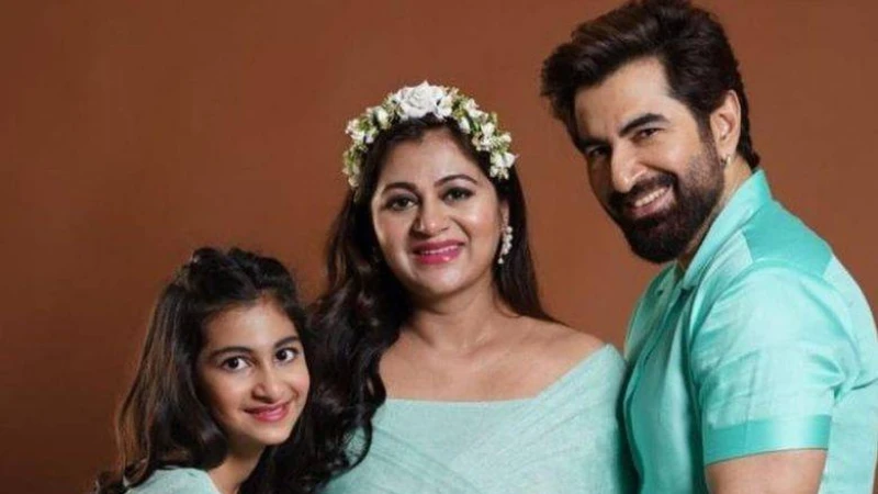 এগারো বছর পর ফের বাবা হচ্ছেন টালিউড অভিনেতা জিৎ