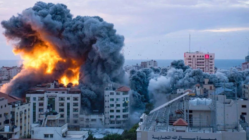 ইসরায়েলে হামলা চালাচ্ছে হিজবুল্লাহ