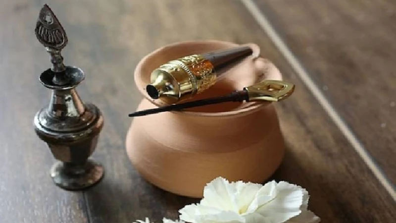 নবীজি (সা.) কেনো চোখে সুরমা লাগাতেন