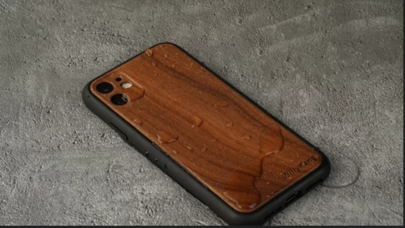 মোবাইল ফোনে পানি ঢুকলে যা করবেন