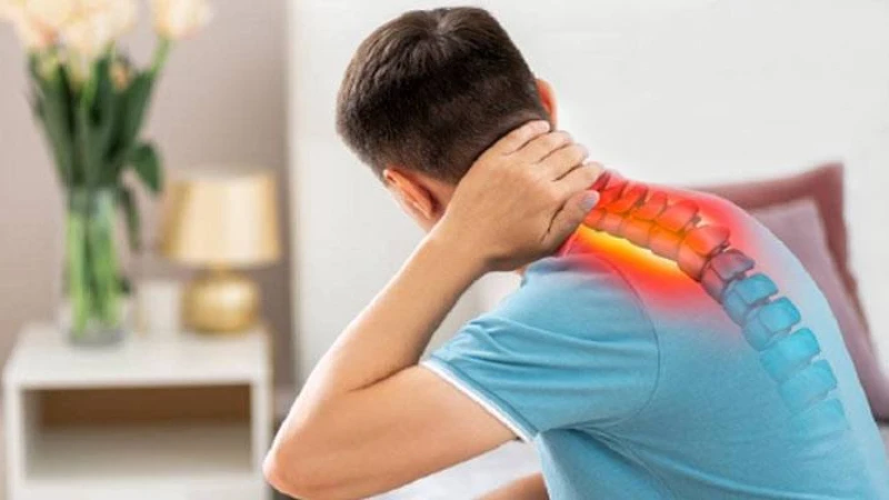 ঘাড় ব্যাথা কমাতে করনীয় কী?