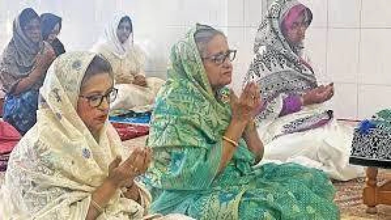 শাহজালালের মাজার জিয়ারত করলেন শেখ হাসিনা