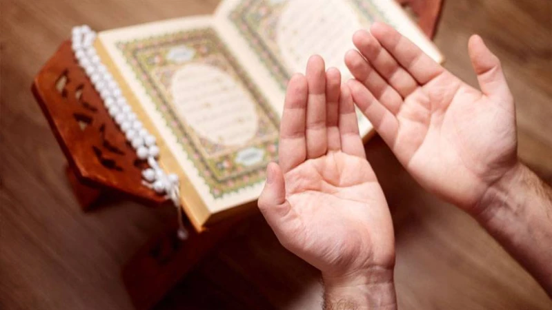 আল্লাহ কি মুমিনের সব দোয়া কবুল করেন