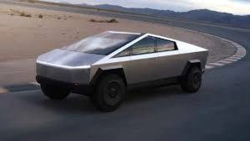 দুর্ঘটনার কবলে টেসলার সাইবারট্রাক