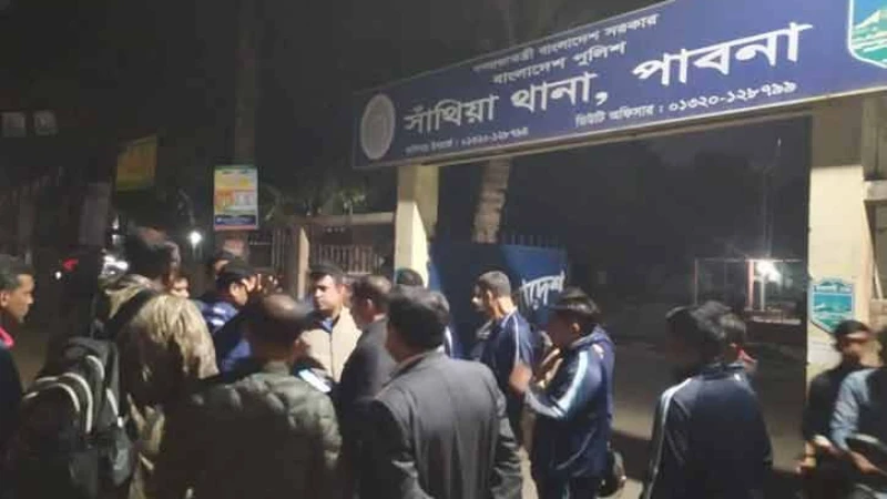 ট্রাক প্রতীকের সমর্থককে আওয়ামী লীগ নেতার মারধর