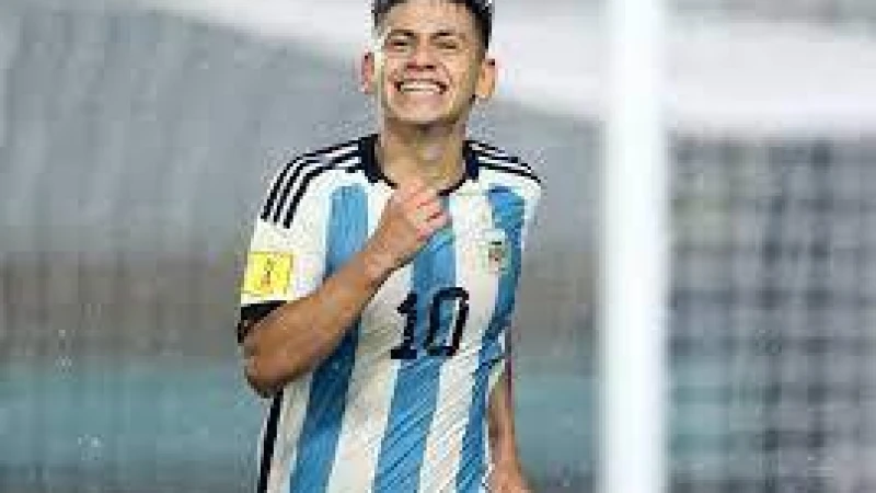 ম্যানচেস্টার সিটিতেই যাচ্ছেন নতুন মেসি খ্যাত  এচেভেরি