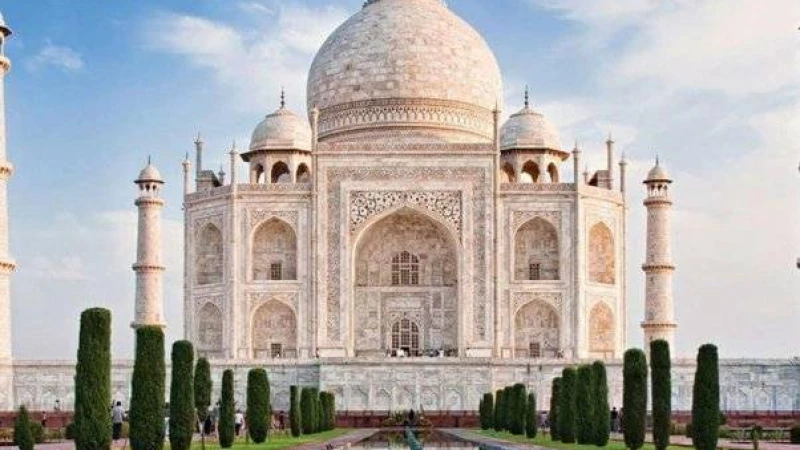 বিশ্বের সপ্তম আশ্চর্য তাজমহল সম্পর্কে কিছু অজানা তথ্য