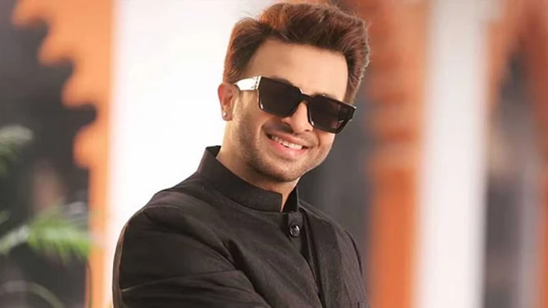 অভিনেতা থেকে নতুন পরিচয়ে শাকিব খান