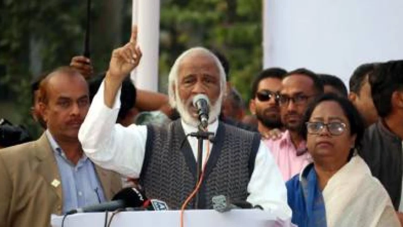 শূন্যের ওপর দাঁড়িয়ে আছে সরকার: মঈন খান