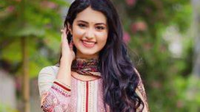 ঈদের দিন নিজেই সাজবেন তাসনিয়া ফারিণ